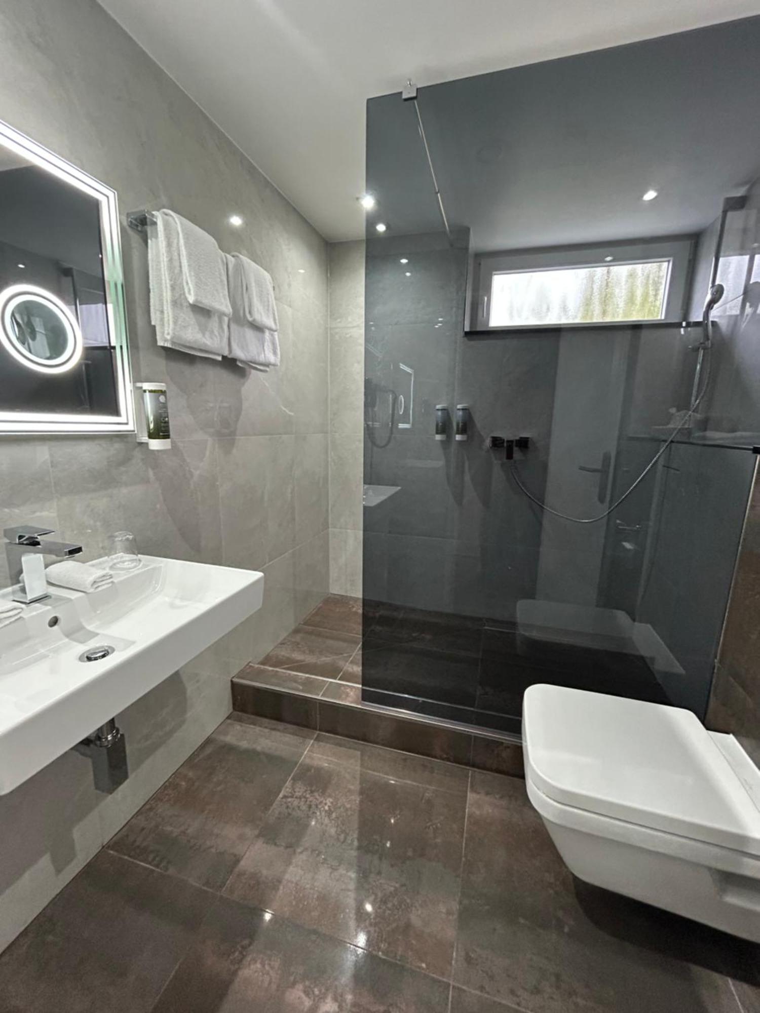 Concorde Hotel Зиген Екстериор снимка